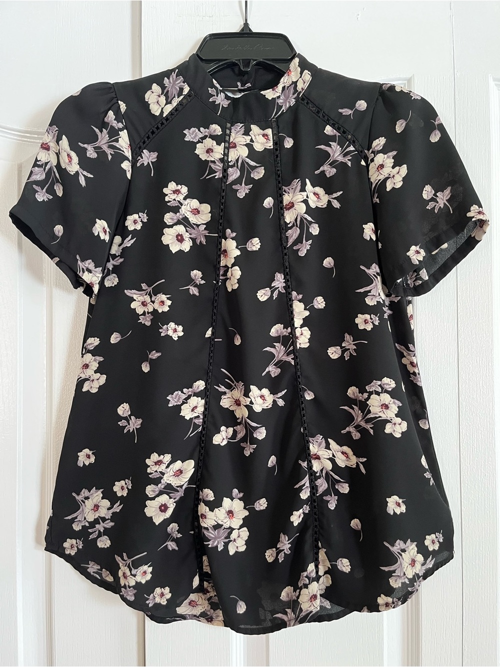 Sienna Sky black floral short sleeve blouse XS